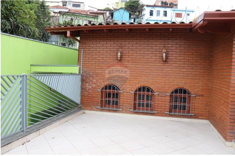 Casa para alugar com 2 quartos, 250m² - Foto 19