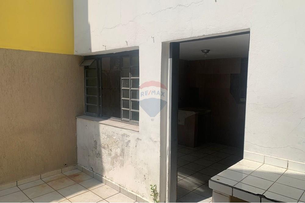 Casa para alugar com 3 quartos, 125m² - Foto 32