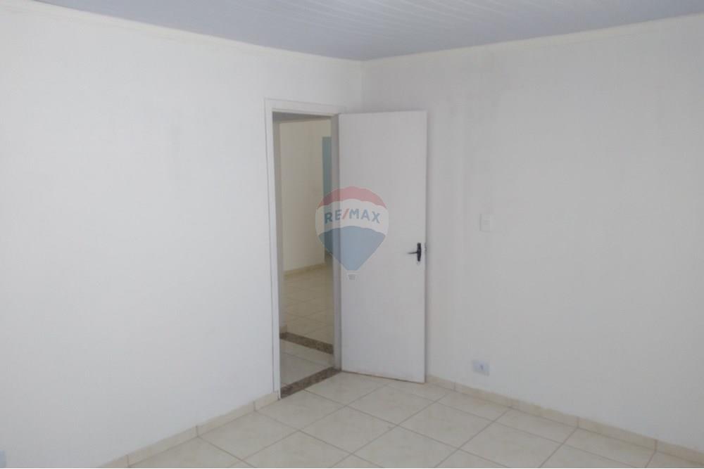 Casa para alugar com 2 quartos, 100m² - Foto 13