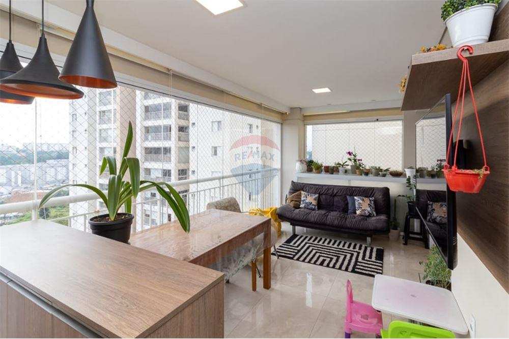 Apartamento à venda com 3 quartos, 136m² - Foto 1