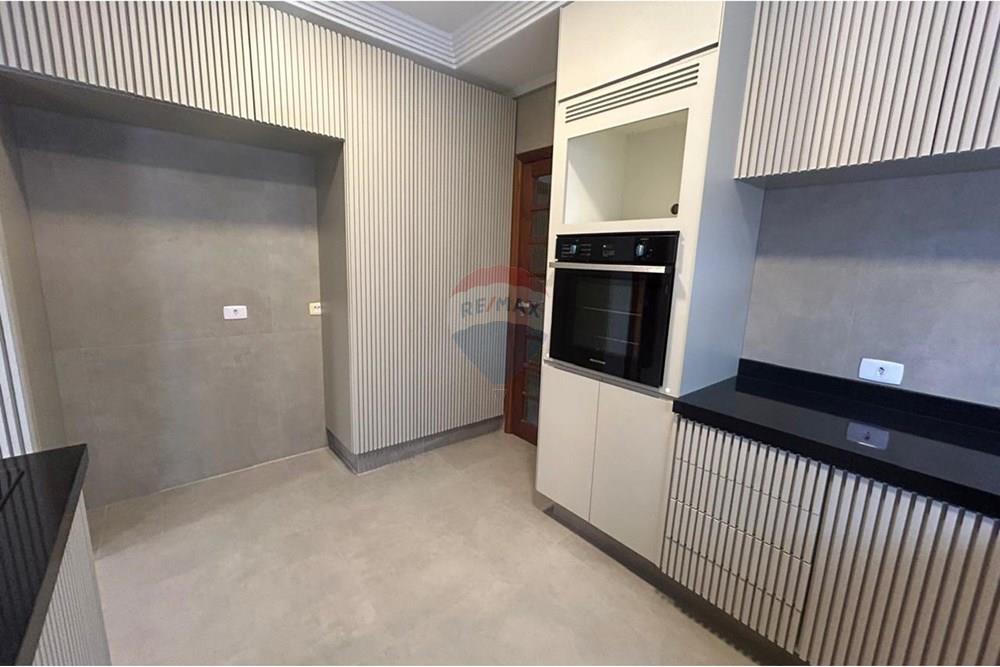 Casa para alugar com 4 quartos, 570m² - Foto 11