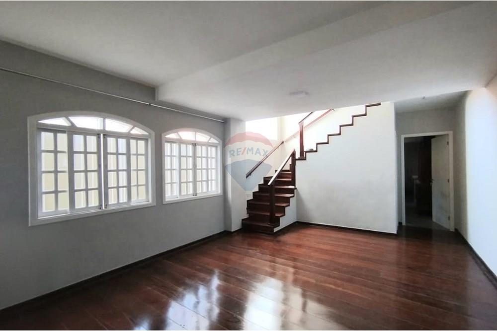Casa para alugar com 3 quartos, 204m² - Foto 7
