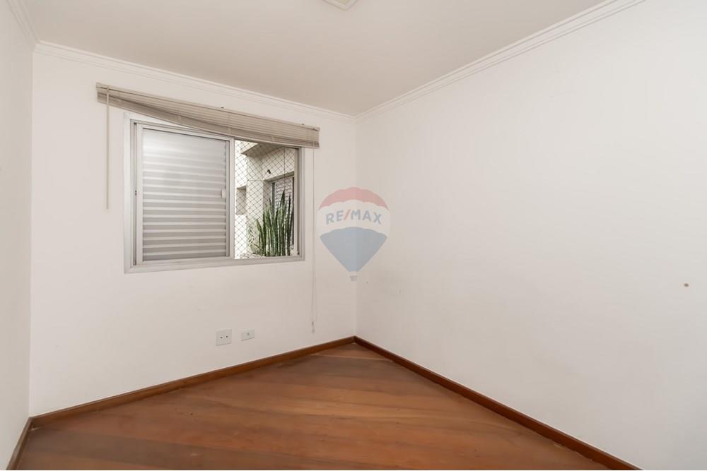 Apartamento à venda com 3 quartos, 75m² - Foto 11