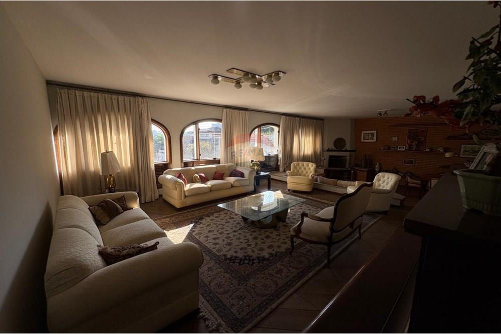 Casa para alugar com 5 quartos, 506m² - Foto 4