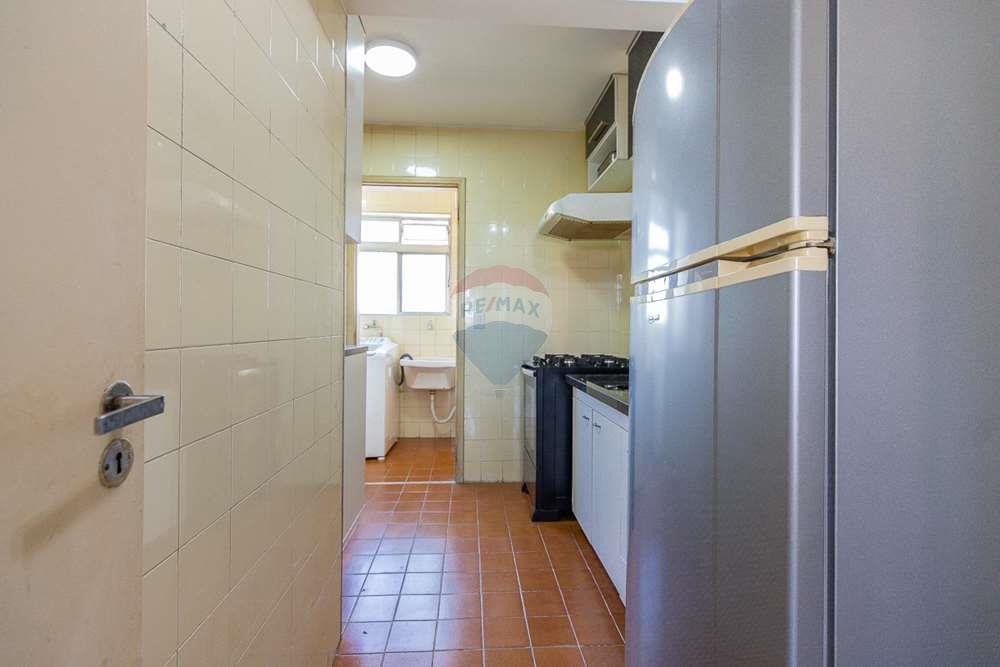 Apartamento à venda com 2 quartos, 64m² - Foto 9