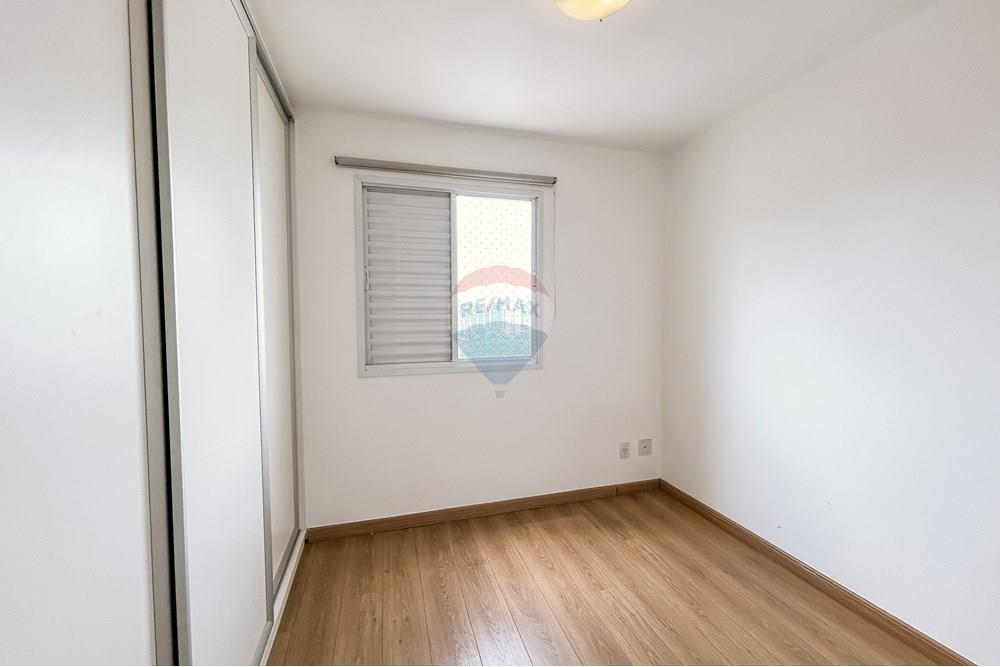 Apartamento para alugar com 3 quartos, 85m² - Foto 13