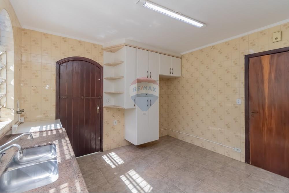 Casa à venda com 3 quartos, 203m² - Foto 14