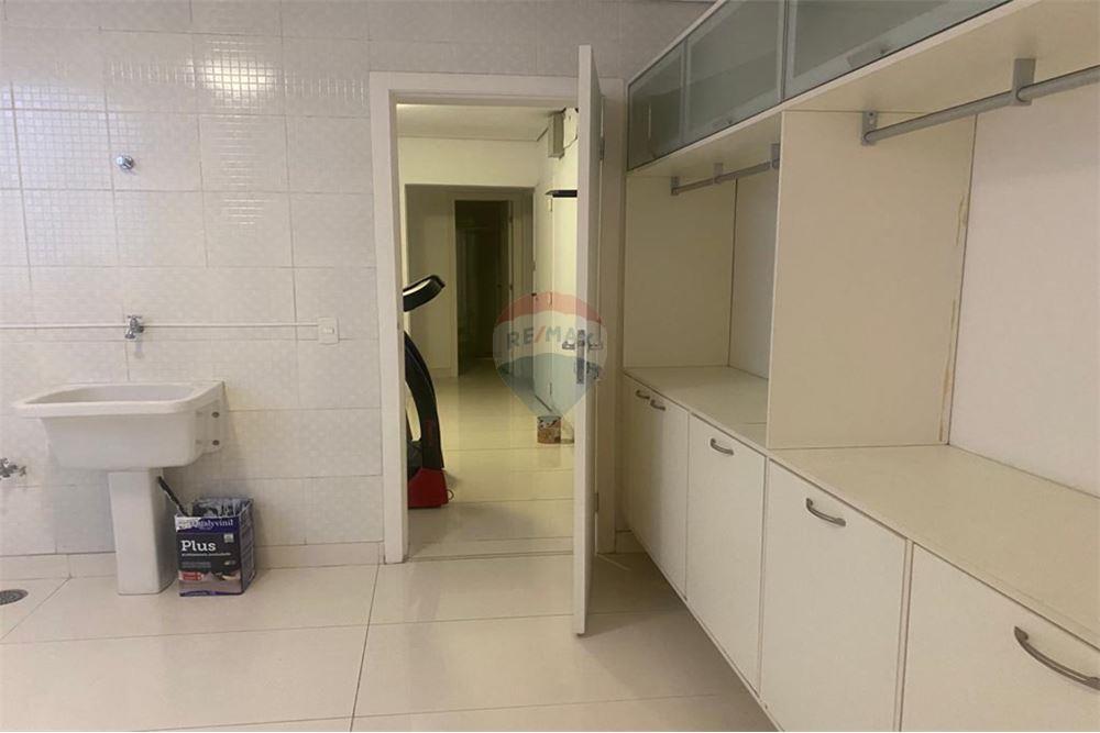 Casa de Condomínio para alugar com 4 quartos, 490m² - Foto 32