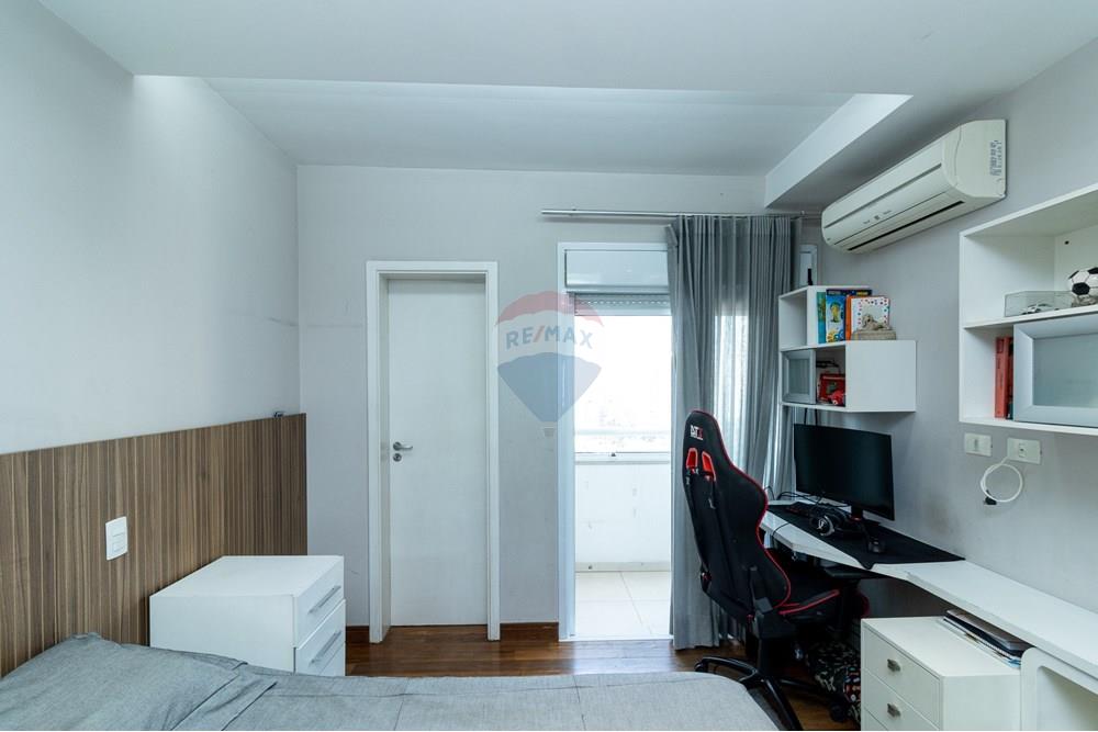 Apartamento à venda com 3 quartos, 226m² - Foto 32