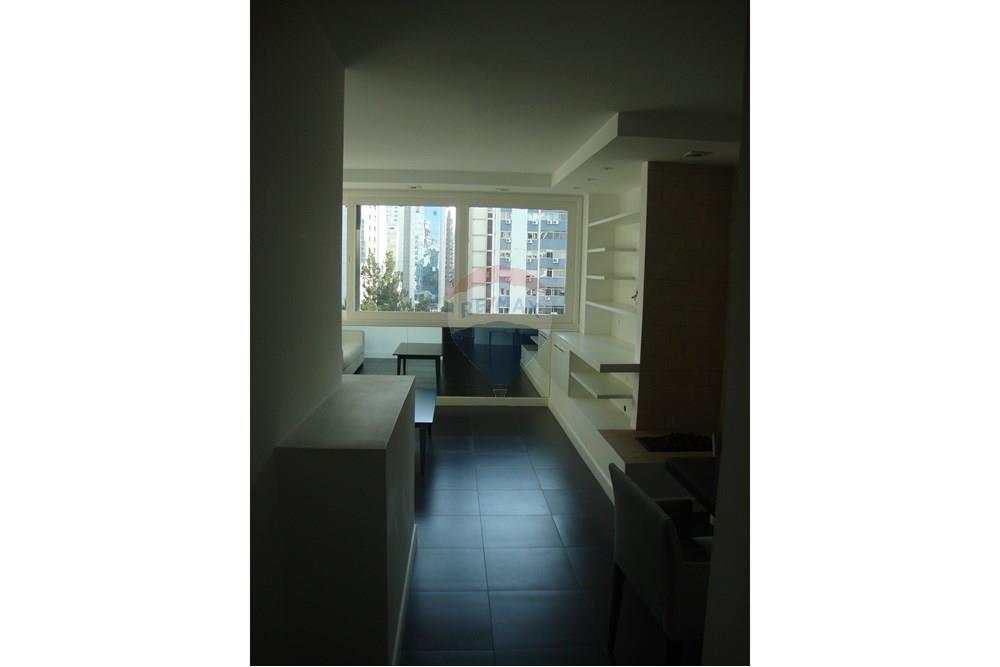 Apartamento - Alugar - São Paulo , São Paulo - Vista da entrada do apto mostrando o aparador de alvenaria, pintado na cor branca.JPG - 601361019-3071