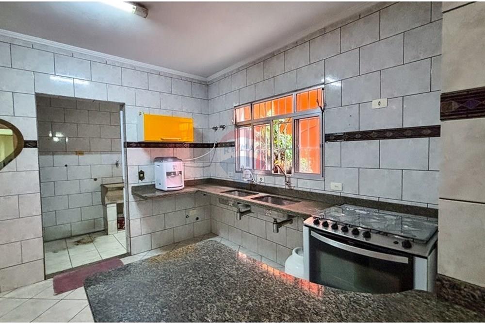 Casa para alugar com 3 quartos, 110m² - Foto 14