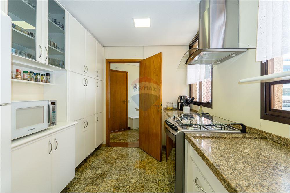 Apartamento à venda com 4 quartos, 200m² - Foto 16