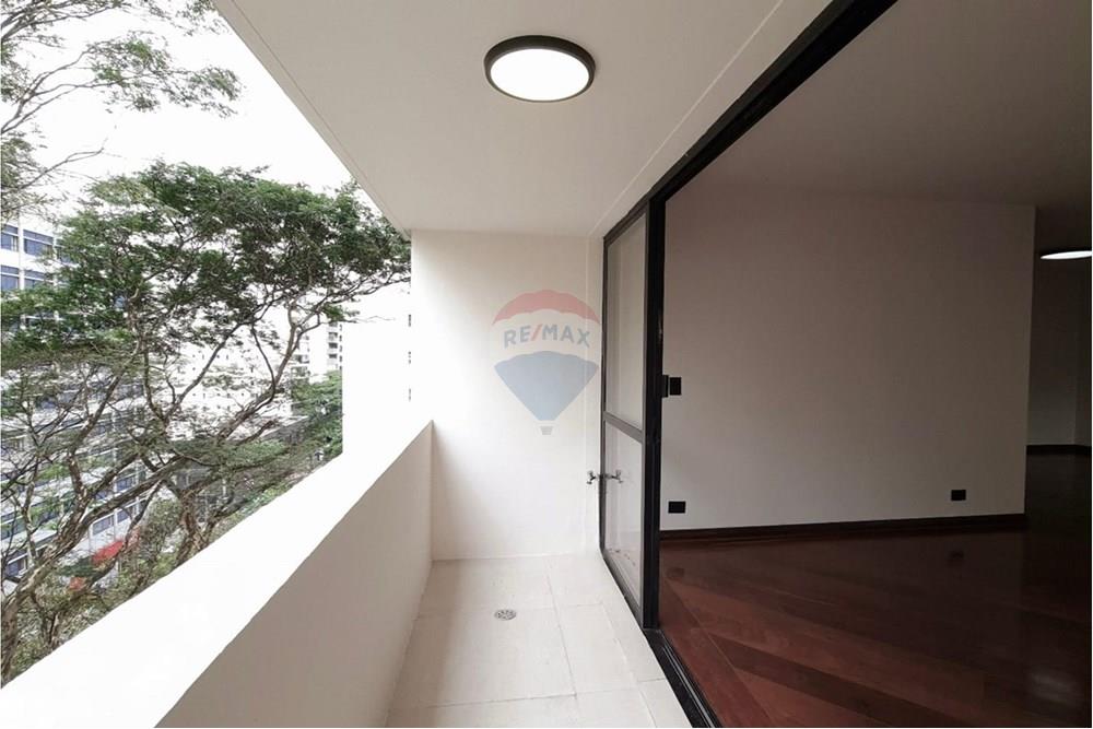 Apartamento para alugar com 4 quartos, 174m² - Foto 1