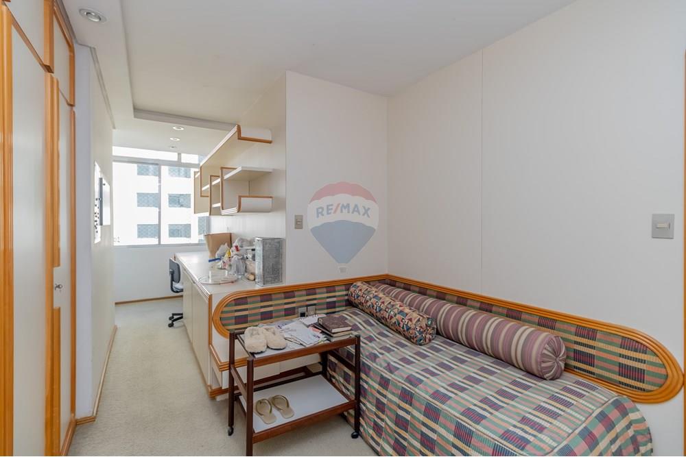 Apartamento à venda com 4 quartos, 238m² - Foto 16