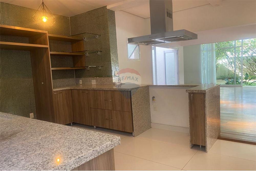 Casa de Condomínio para alugar com 4 quartos, 490m² - Foto 25