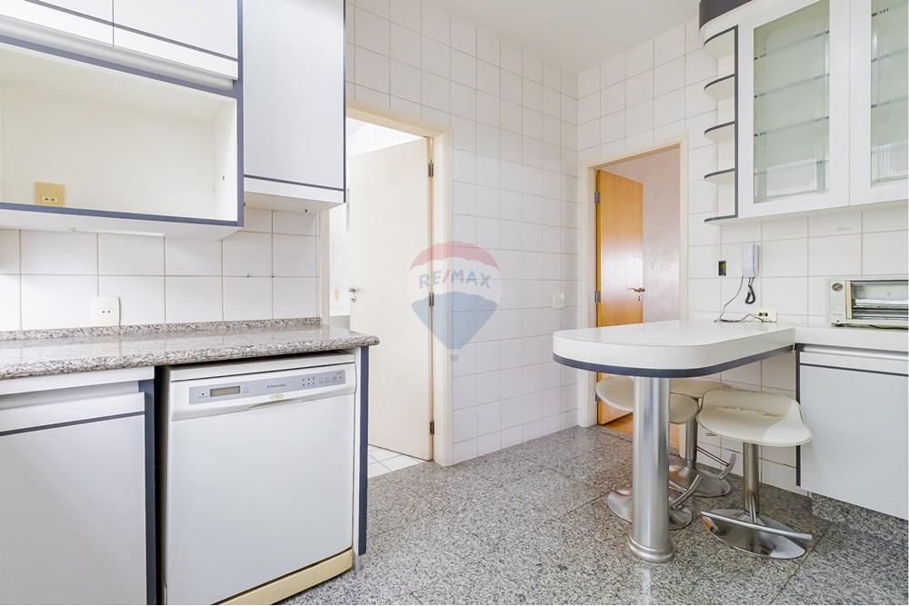 Apartamento à venda com 3 quartos, 153m² - Foto 19