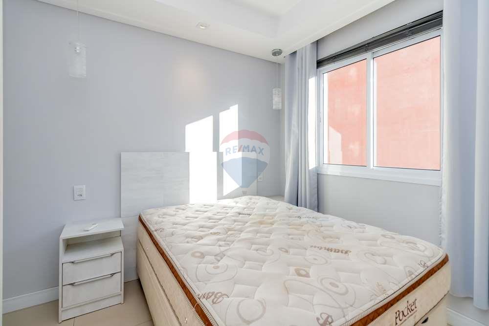 Apartamento à venda com 1 quarto, 32m² - Foto 11