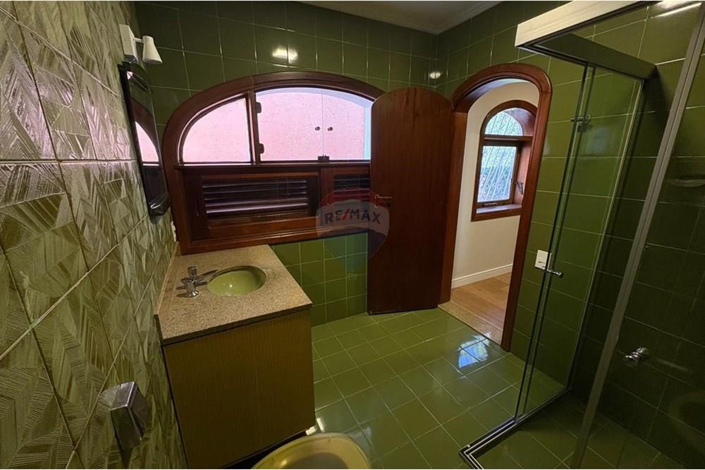 Casa para alugar com 5 quartos, 506m² - Foto 27