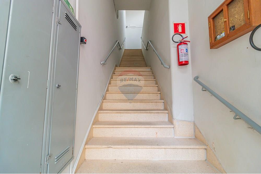 Prédio - Venda - São Paulo , São Paulo - 01 ESCADA SALAS.jpg - 601081096-9