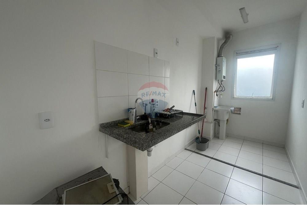 Apartamento à venda com 2 quartos, 46m² - Foto 3