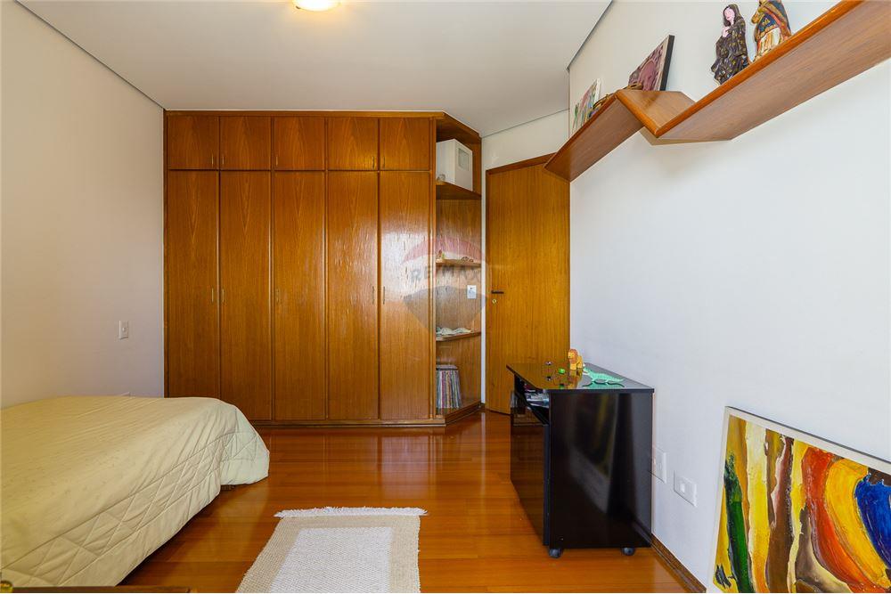 Apartamento à venda com 4 quartos, 200m² - Foto 19