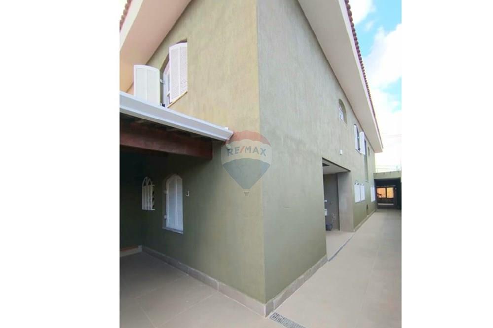 Casa para alugar com 3 quartos, 204m² - Foto 2