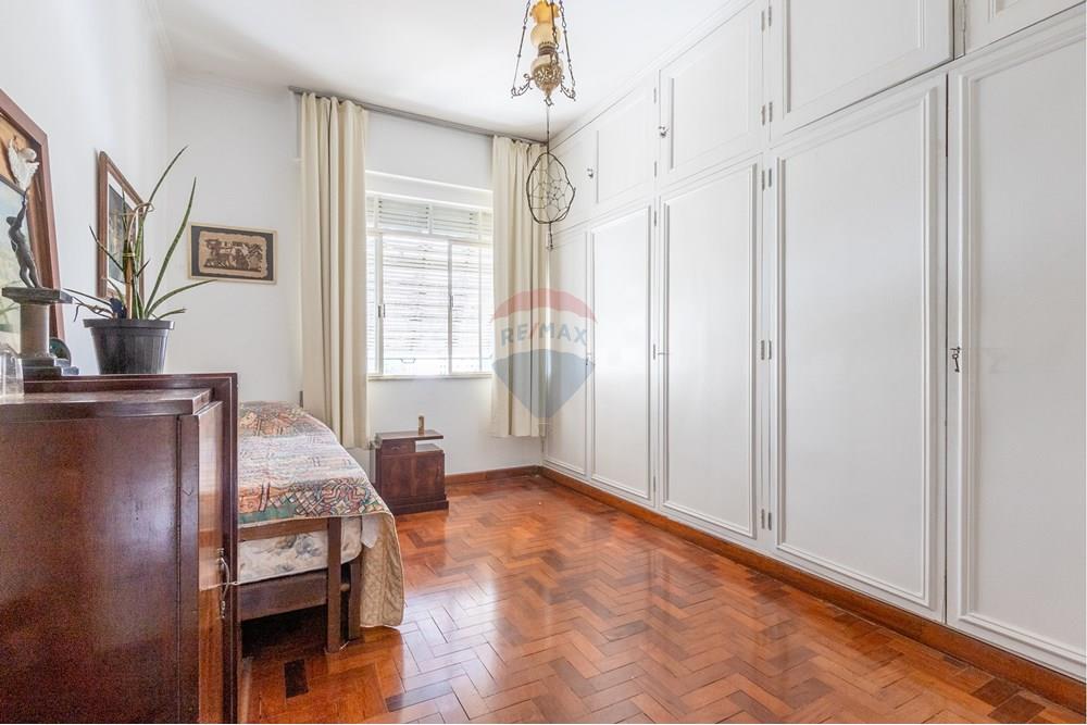 Apartamento à venda com 3 quartos, 212m² - Foto 14