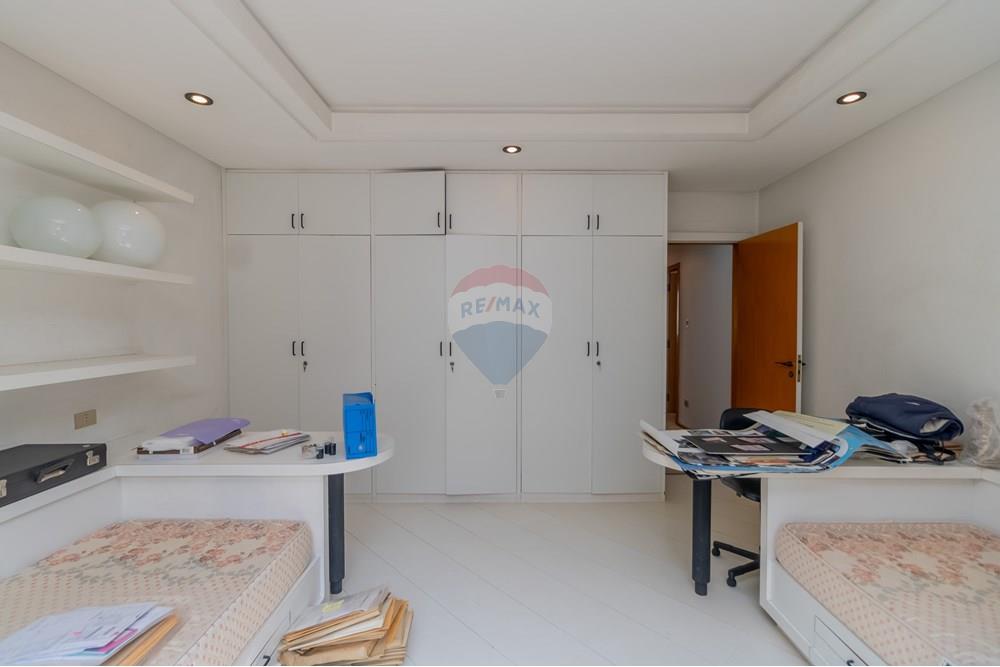 Apartamento à venda com 4 quartos, 238m² - Foto 10