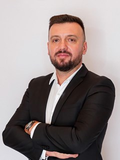 Broker/Owner - Michael Fernandes - RE/MAX VIP II