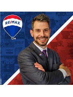 Lucas Salvador - RE/MAX EXPERIENCE