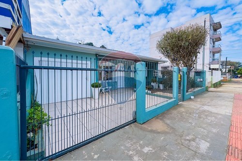 Venda-Casa-Rua José do Patrocínio , 910  - Centro , Erechim , Rio Grande do Sul , 99700182-612761048-36