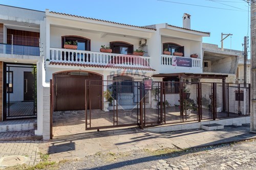 Venda-Casa-Rua Eulália Oliveira Irion , 141  - Dom Antônio Reis , Santa Maria , Rio Grande do Sul , 97065170-610311135-3