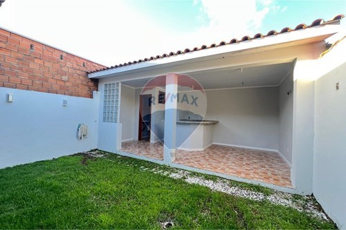 Venda-Casa-Rua Irmão Elvo Clemente , 221  - Hípica , Porto Alegre , Rio Grande do Sul , 91788108-610191035-130