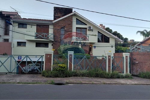 Venda-Casa-Rua Frei Henrique Golland trindade , 230  - Próximo a Av Anita Garibaldi  - Boa Vista , Porto Alegre , Rio Grande do Sul , 90480-140-612521043-7