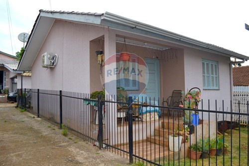 Venda-Casa-Rua João Passini , 797  - DENOMINADO NOSSA SENHORA DA SAÚDE  - Loteamento Santa Rita , Passo Fundo , Rio Grande do Sul , 99066040-610271103-7