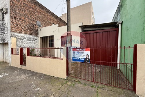 Venda-Casa-Rua Deocleciano Azambuja , 378  - Em frente ao CSA  - Centro , São Gabriel , Rio Grande do Sul , 97300138-612631035-15