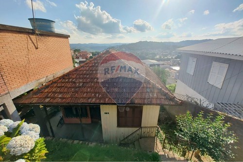 Venda-Casa-Travessa Eurico Viana , 302  - Juventude Enologia , Bento Gonçalves , Rio Grande do Sul , 95700270-610331038-26