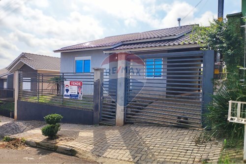 Venda-Casa-Rua Ubirajara Indio do Brasil Muliterno , 37  - Loteamento Vivendas das Araucárias , Lagoa Vermelha , Rio Grande do Sul , 95300000-610111005-233