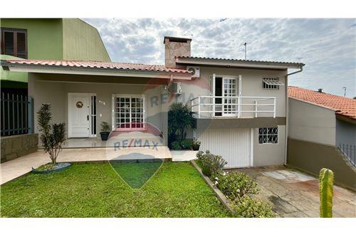 Venda-Casa-coronel bueno de quadros , 000  - perto dos bombeiros  - Centro , Carazinho , Rio Grande do Sul , 99500-000-612701055-1