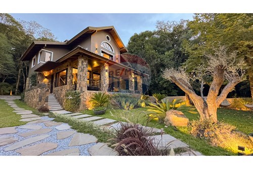 Venda-Casa-R. Pref. Waldemar Frederico Weber , 2115  - Condomínio Condado Saint Moritz  - Vila Moura , Gramado , Rio Grande do Sul , 95670000-610131055-4