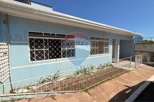 Venda-Casa-Rua Arminio da Silva , 587  - Próximo ao Rotary Club  - Centro , Sarandi , Rio Grande do Sul , 99560000-610341021-57