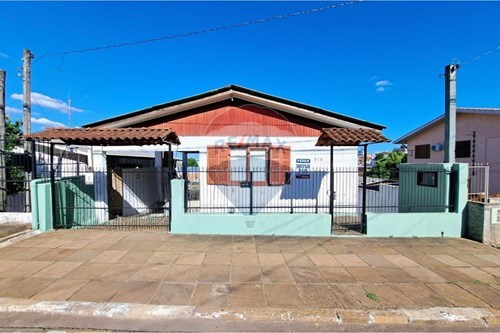 Venda-Casa-Rua Parobé , 878  - Gráfica Bom Pastor  - Vila Cruzeiro , Passo Fundo , Rio Grande do Sul , 99070230-610351091-1