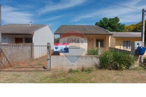 Venda-Casa-Rua Fictor Hugo Fetzer , 94  - Praça da floresta  - Centro , Carazinho , Rio Grande do Sul , 99500000-612701043-5