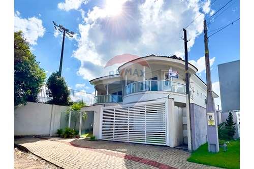 For Sale-House-Rua Janoto Imlau , 341  - Cerâmica , Erechim , Rio Grande do Sul , 99709520-612761011-12