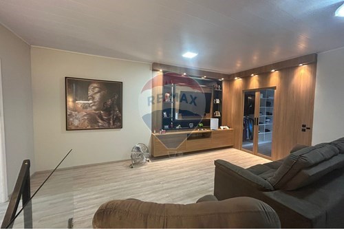 Venda-Casa-Rua Monteiro Lobato , 1331  - frente a entrada do vale ville  - Parque da Matriz , Cachoeirinha , Rio Grande do Sul , 94950280-612551056-68