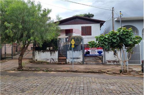 Venda-Casa-Rua Padre Valentim , 424  - Mercado Lucas  - Lucas Araújo , Passo Fundo , Rio Grande do Sul , 99072100-610351030-21