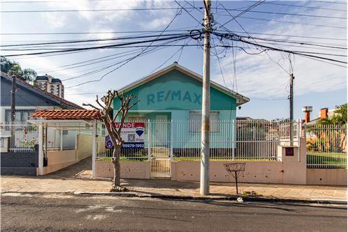 Venda-Casa-Rua Harmonia , 58  - Restaurante Quinta do Conde  - Lucas Araújo , Passo Fundo , Rio Grande do Sul , 99074-440-610351024-18