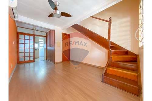 For Sale-House-Rua Major Chananeco da Fontoura , 65  - Em frente a Escola Rui Barbosa  - Vicentina , São Leopoldo , Rio Grande do Sul , 93025440-610411026-4