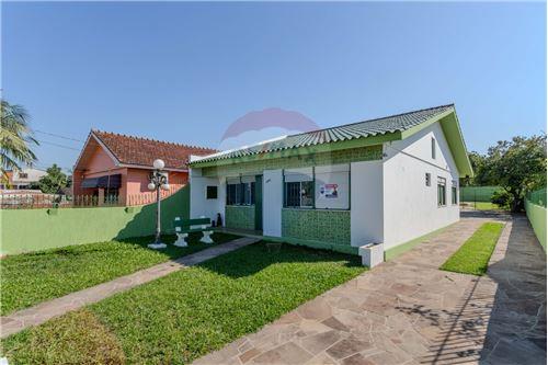 Venda-Casa-Rua Coronel Ernesto Beck , 120  - Escola Militar  - Passo D'Areia , Santa Maria , Rio Grande do Sul , 97010140-610311056-83