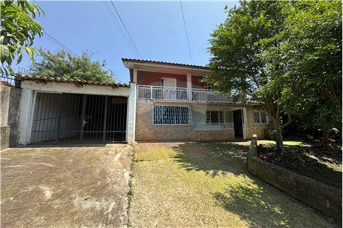 Venda-Casa-Rua Ivar Geremias de Menezes , 148  - Em frente ao portão de Acesso da Makrodal Distribu  - Loteamento São Cristóvão II , Passo Fundo , Rio Grande do Sul , 99060-463-610071036-5